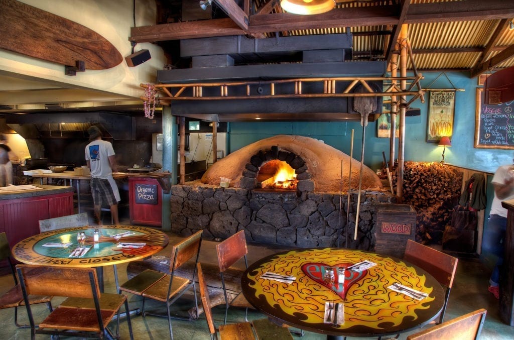 This is a neat little resturaunt we ate at for lunch after our helicopter ride in Maui. The place is called flatbread.